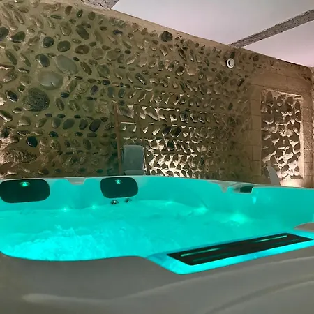 Love Room Valence Appartamento *