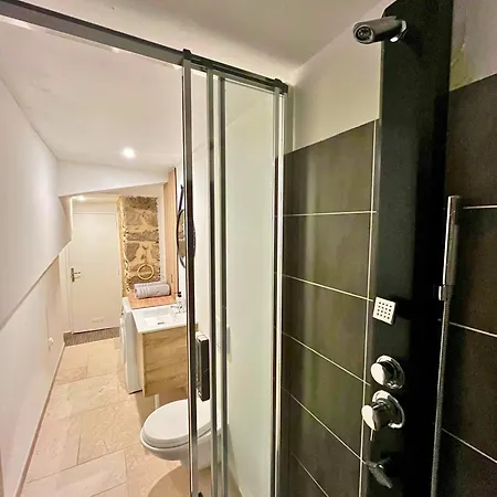 Love Room Valence Appartamento