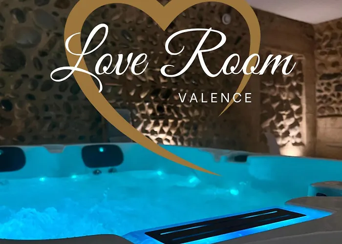 Love Room Valence Apartman *