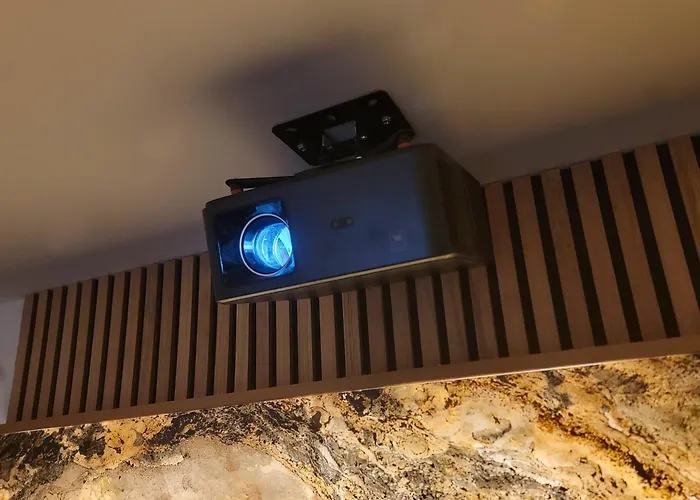 Love Room Valence Apartman *