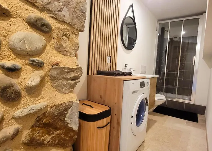 Love Room Valence Valence