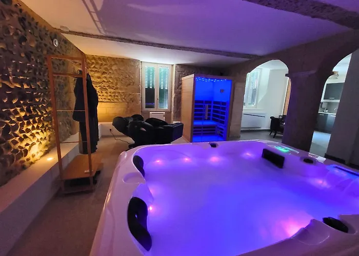 Love Room Valence * Valence